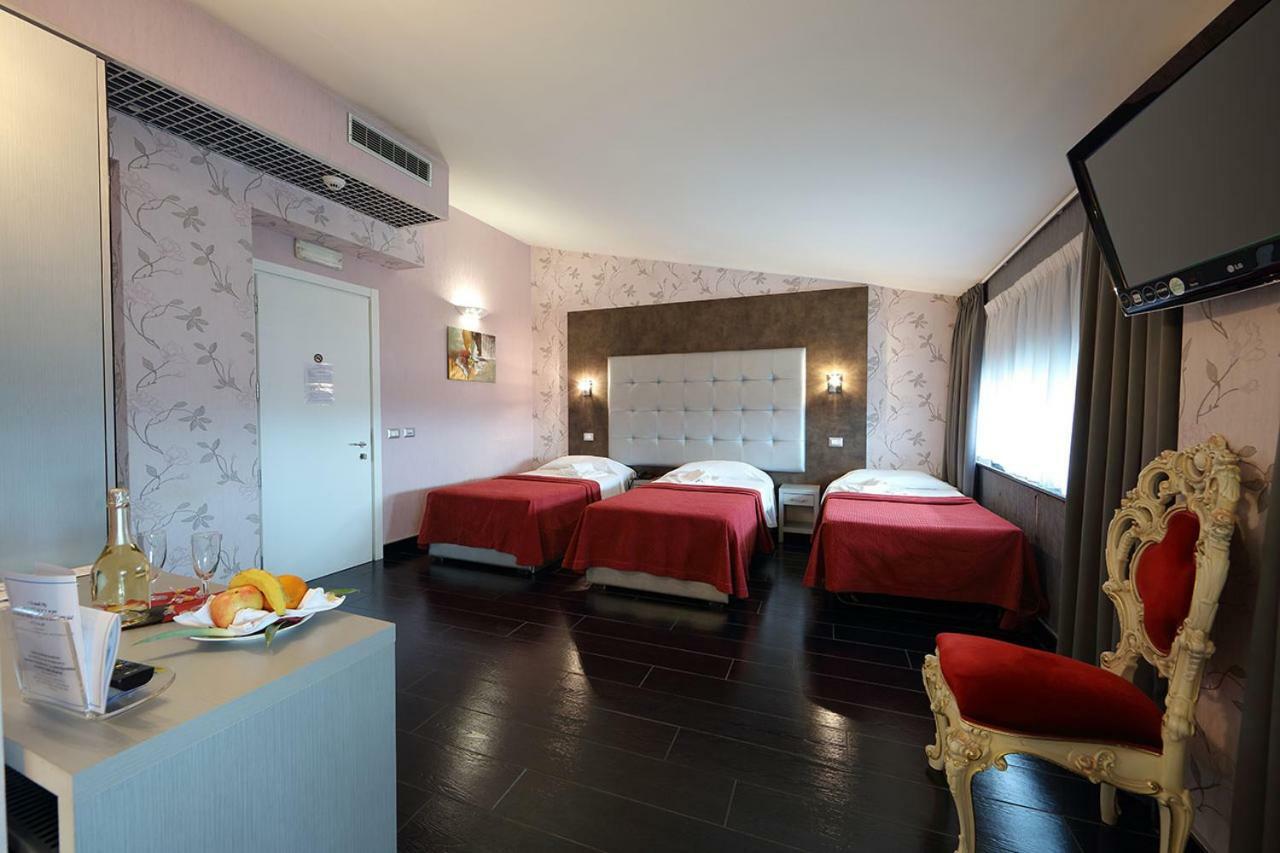 Hotel Relax Roma Nord Fiano Romano Extérieur photo